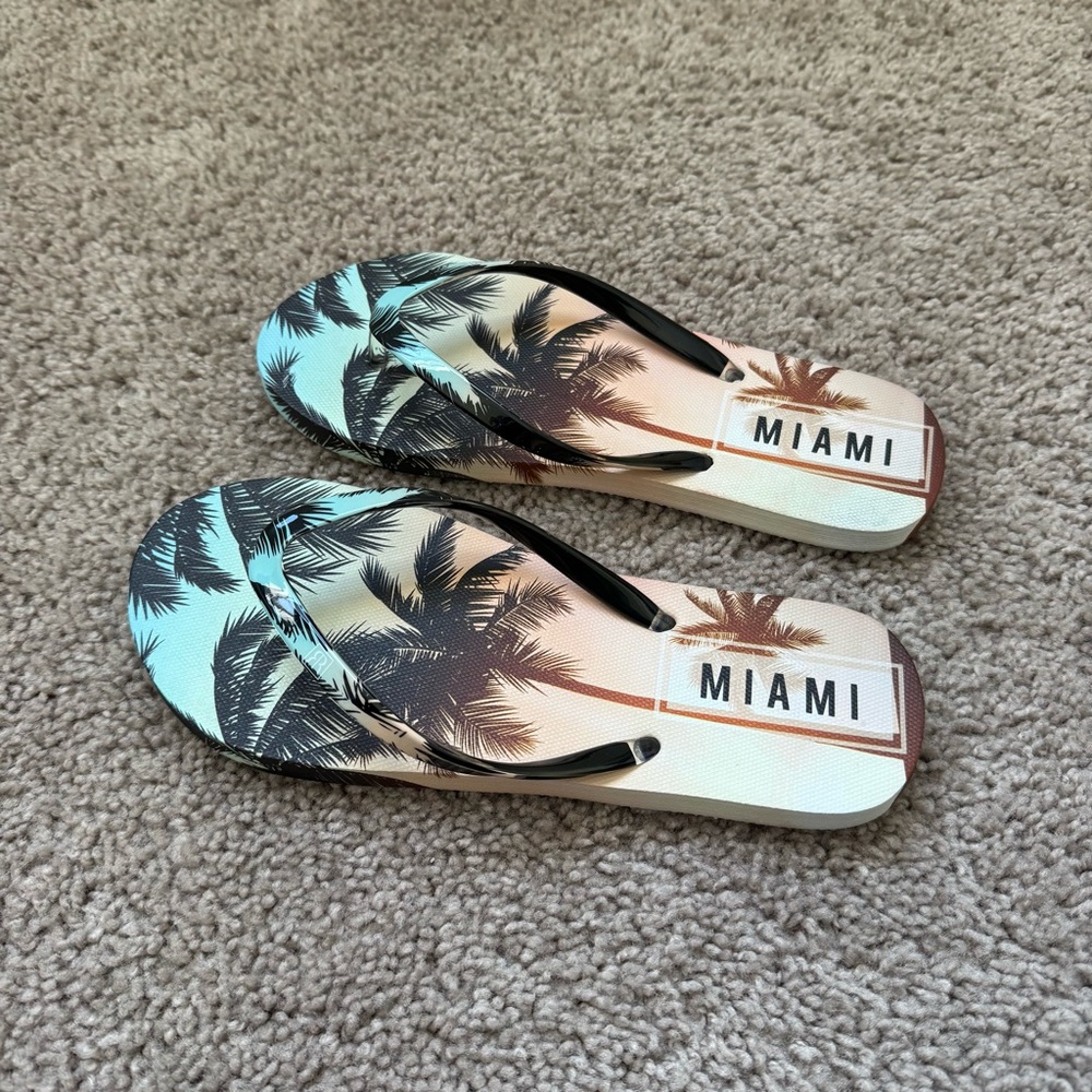 miami Palm Tree Gradient Flip Flop Sandals in Teal, Black & Tan